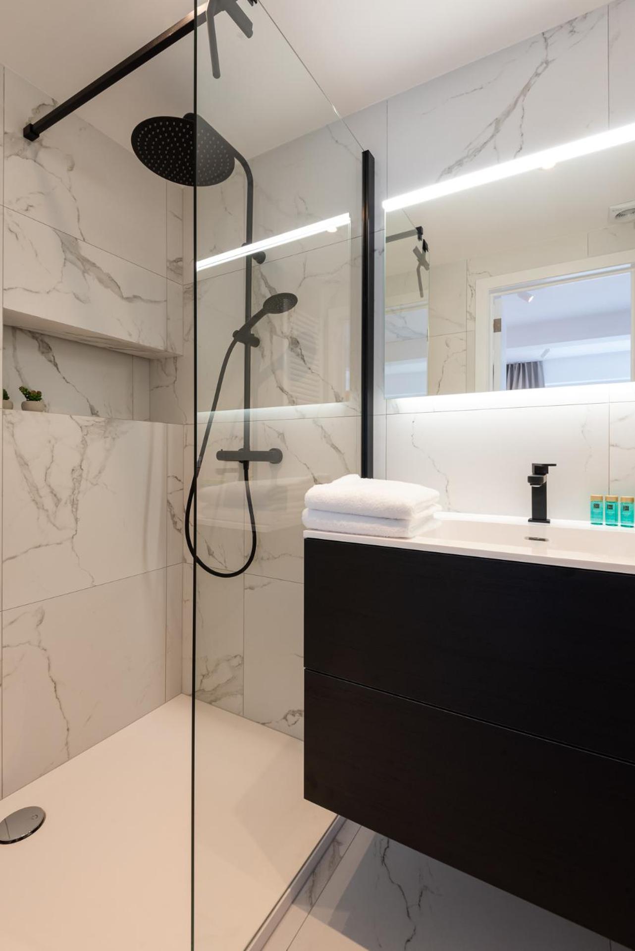 Spacious Penthouse For 8 People In The City Centre Oostende Buitenkant foto